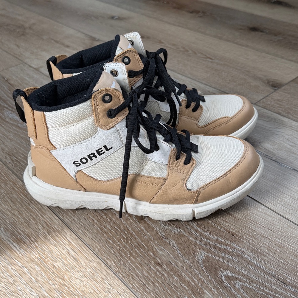 Sorel Women's Explorer 2 Mid Sneaker